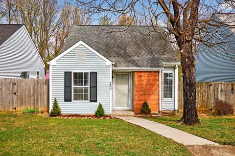 1011 Parkside Dr, Georgetown, KY 40324