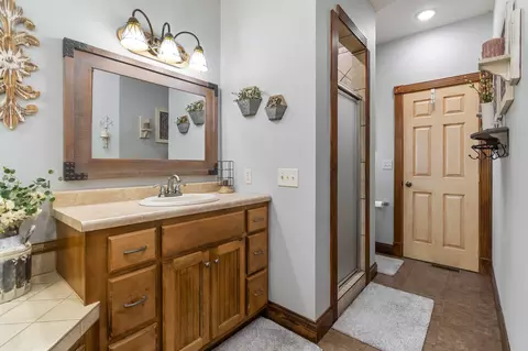 Bath - 153 Otter Creek Rd, Strunk, KY 42649 photo 3 of 5