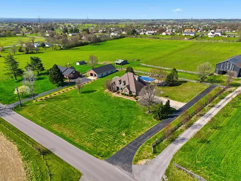 View/Area - 104 Sutton Ln, Lancaster, KY 40444 photo 1 of 6