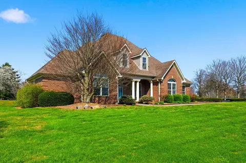 Exterior - 104 Sutton Ln, Lancaster, KY 40444 photo 2 of 9