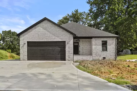 1634 Senator Ln, London, KY 40741