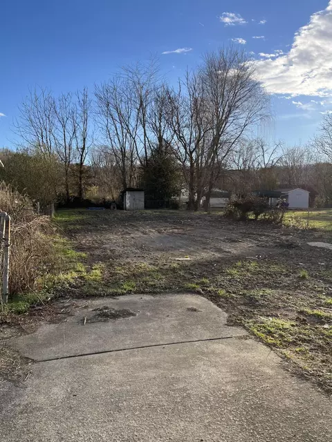 205 Exeter Ave, Middlesboro, KY 40965