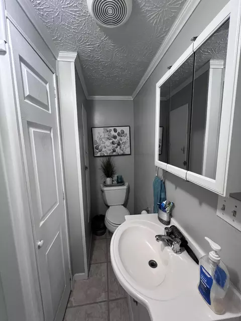 Bath - 59 River Rd, Miracle, KY 40856 photo 2 of 2
