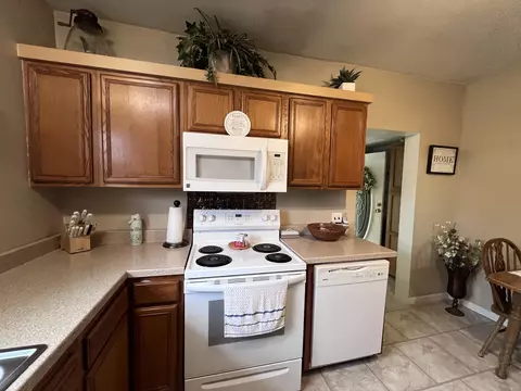 Kitchen - 59 River Rd, Miracle, KY 40856 photo 3 of 7