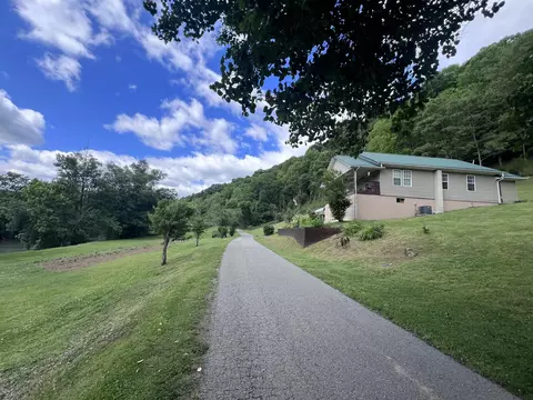 59 River Rd, Miracle, KY 40856
