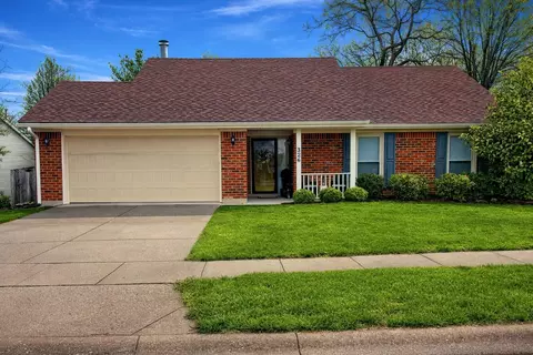 326 Chestnut Ln, Versailles, KY 40383