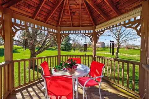 Exterior - 154 Old Bridge Rd, Danville, KY 40422 photo 4 of 7