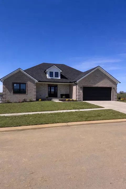 208 Carhartt Dr, Richmond, KY 40475