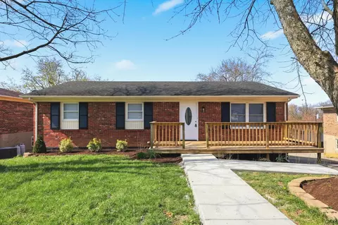 3573 Bold Bidder Dr, Lexington, KY 40517