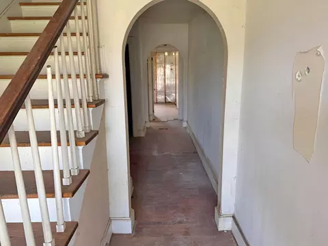 Entry Way - 510 Oak Ave, Corbin, KY 40701 photo 1 of 1