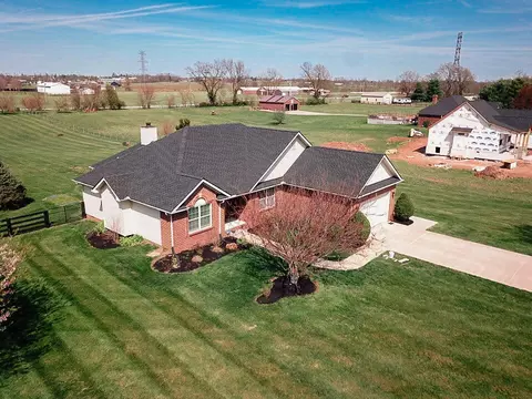 75 Dorton Dr, Lancaster, KY 40444