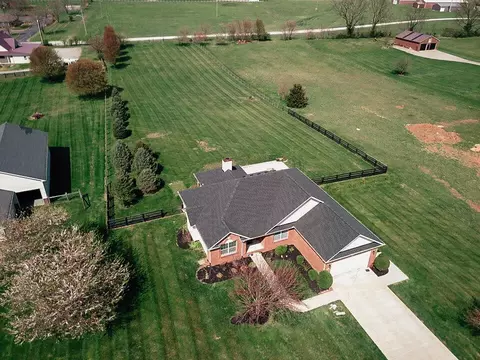 75 Dorton Dr, Lancaster, KY 40444 photo 5