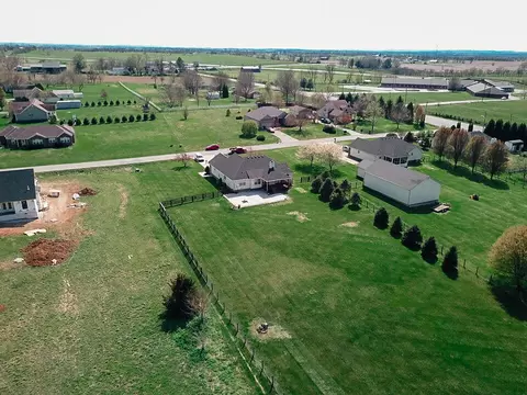 75 Dorton Dr, Lancaster, KY 40444 photo 6