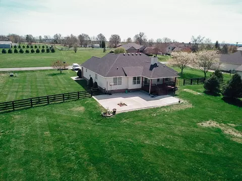75 Dorton Dr, Lancaster, KY 40444 photo 8