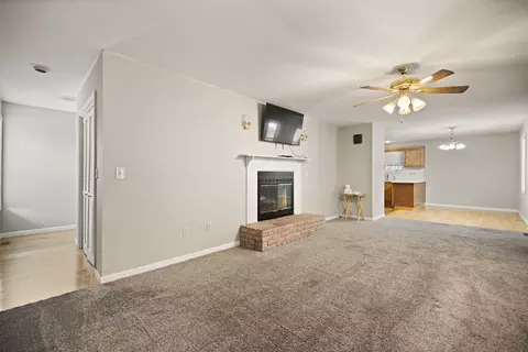 Living - 703 Knapp Ave, Morehead, KY 40351 photo 1 of 6