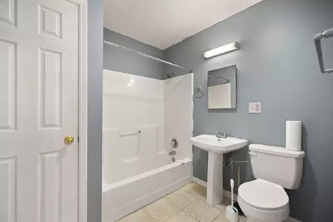 Bath - 703 Knapp Ave, Morehead, KY 40351 photo 1 of 4