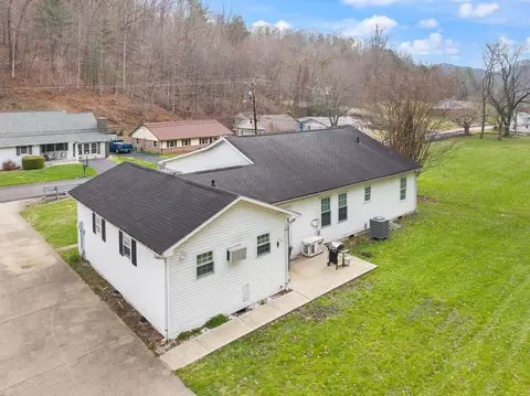 Exterior - 703 Knapp Ave, Morehead, KY 40351 photo 7 of 7