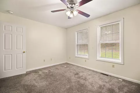 Bedroom - 703 Knapp Ave, Morehead, KY 40351 photo 5 of 9