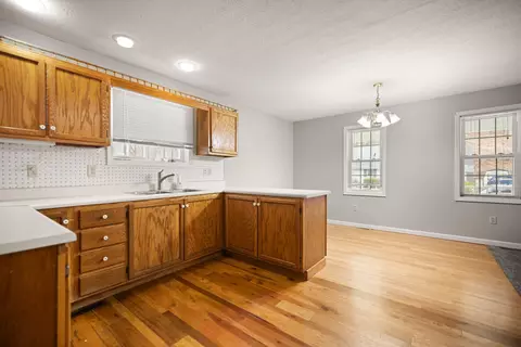 Kitchen - 703 Knapp Ave, Morehead, KY 40351 photo 2 of 4
