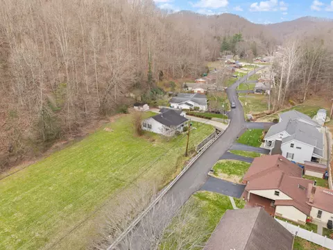 View/Area - 703 Knapp Ave, Morehead, KY 40351 photo 4 of 17