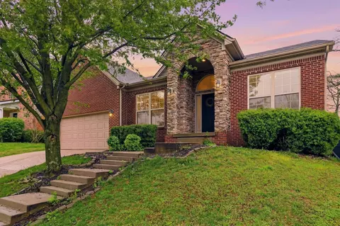 2405 Fieldrush Rd, Lexington, KY 40511