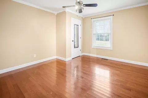 Bedroom - 601 Moberly Bend Rd, Corbin, KY 40701 photo 5 of 7