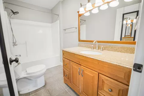 Bath - 601 Moberly Bend Rd, Corbin, KY 40701 photo 1 of 2