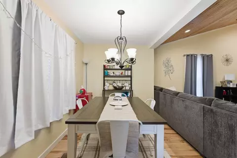 Dining - 313 W 8th St, Corbin, KY 40701 photo 1 of 1