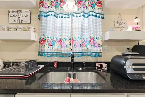 Kitchen - 313 W 8th St, Corbin, KY 40701 photo 5 of 6