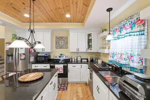 Kitchen - 313 W 8th St, Corbin, KY 40701 photo 3 of 6