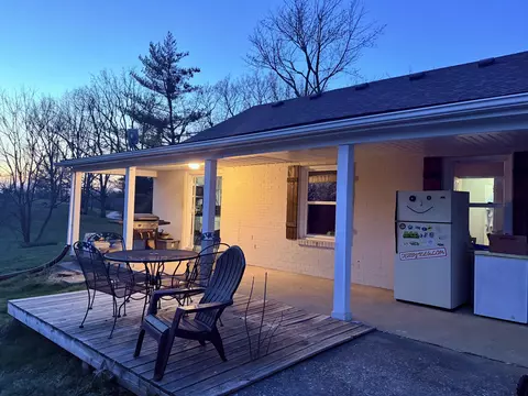 1447 Baxter Ridge Rd, Lawrenceburg, KY 40342