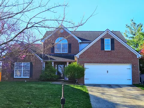 2216 Burns Ct, Lexington, KY 40513