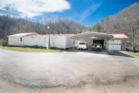 706 Abner Fork Rd, Belcher, KY 41513