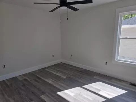 Bedroom - 618 Gordon St, Corbin, KY 40701 photo 2 of 4