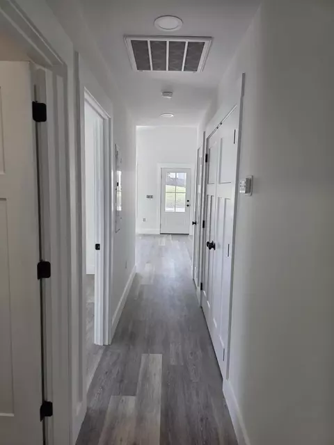 Entry Way - 618 Gordon St, Corbin, KY 40701 photo 1 of 1