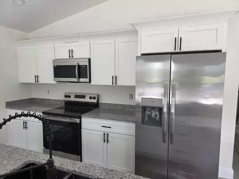 Kitchen - 618 Gordon St, Corbin, KY 40701 photo 1 of 1