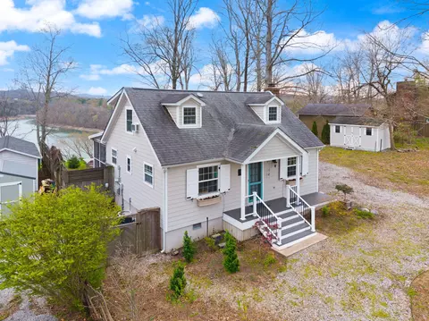 Exterior - 116 Timberlake Dr, Bronston, KY 42518 photo 6 of 14