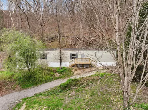 183 Pine Br Rd, Harlan, KY 40831