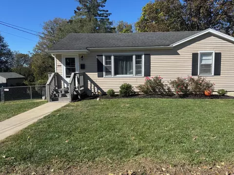 106 Bender Dr, Frankfort, KY 40601