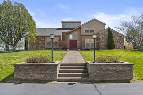3760 Old Boonesboro Rd, Winchester, KY 40391