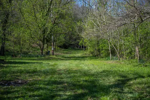 674 Bill Layton Rd, Lancaster, KY 40444