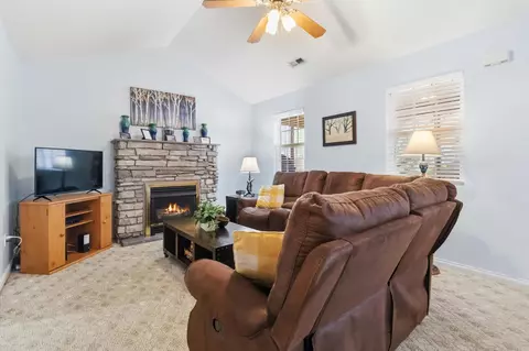 Living - 519 Enchanted Forest Way, Burnside, KY 42519 photo 2 of 5