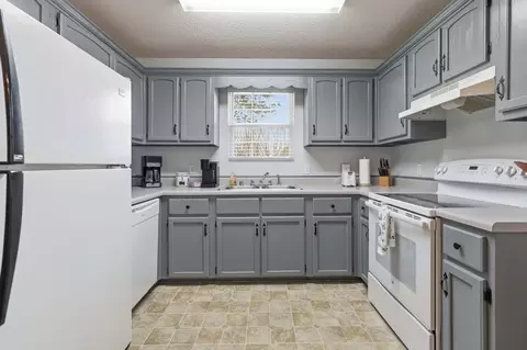 Kitchen - 519 Enchanted Forest Way, Burnside, KY 42519 photo 1 of 3