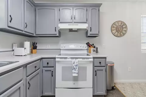 Kitchen - 519 Enchanted Forest Way, Burnside, KY 42519 photo 2 of 3