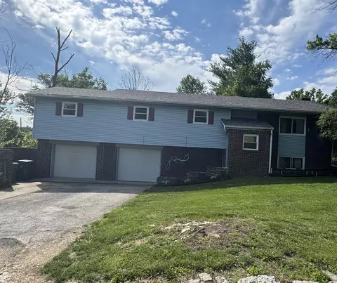 2004 Rockwood Rd, Richmond, KY 40475
