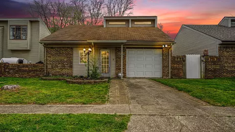 1740 Prairie Cir, Lexington, KY 40515