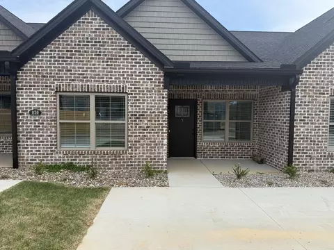 838 Ridgewood Dr, Berea, KY 40403