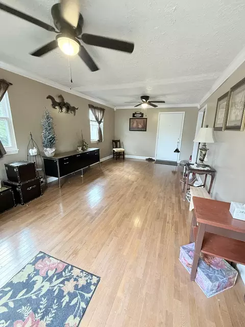 Entry Way - 143 E 8th St, Paris, KY 40361 photo 1 of 1