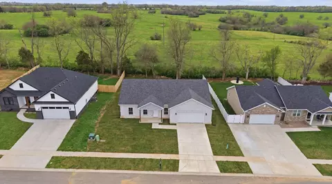 210 Max Cavnes Rd, Danville, KY 40422