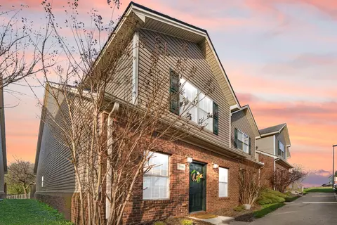 3808 Polo Club Blvd, Lexington, KY 40509